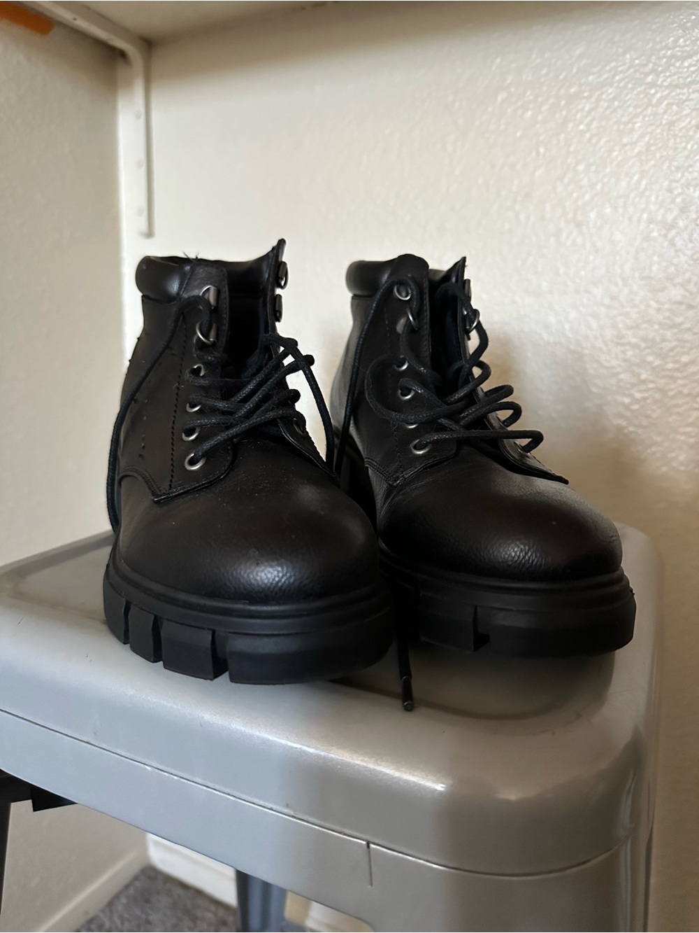 Women's Black Chunky Lace-Up Heeled Ankle Boots